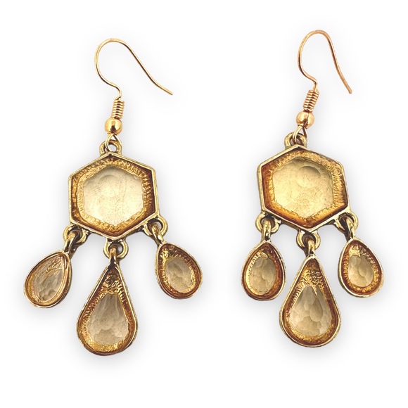 🌸3/$15🌸 Vintage Inspired Gold and Yellow Chandelier Earrings - Picture 2 of 5